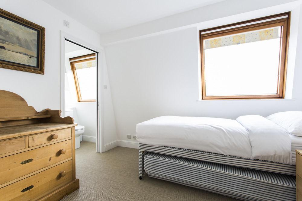 Onefinestay - Chiswick Hotel London